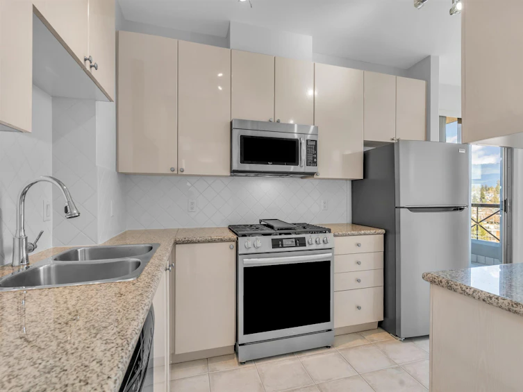 1304-160 E 13th Street, North Vancouver, BC, V7L 2L5 - 10