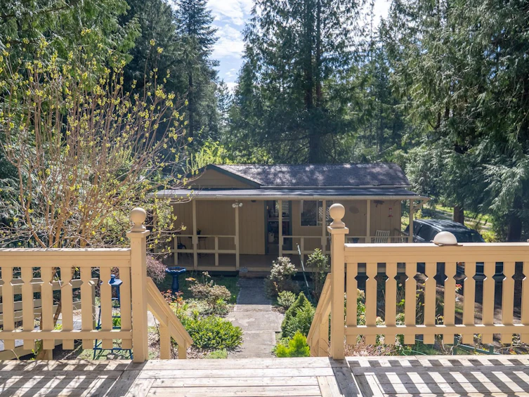 3826 Cutlass Court, Pender Island, BC, V0N 2M2 - 36