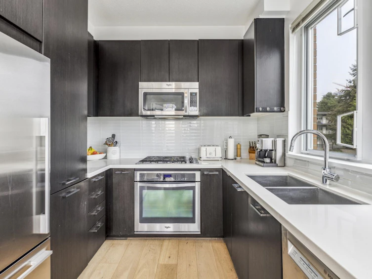 208-717 Chesterfield Avenue, North Vancouver, BC, V7M 3L8 - 13