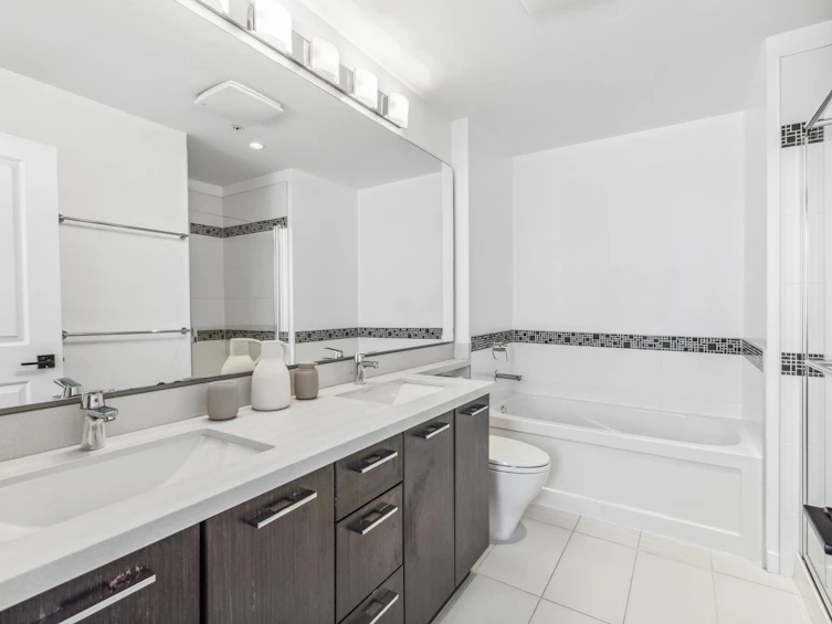 208-717 Chesterfield Avenue, North Vancouver, BC, V7M 3L8 - 18