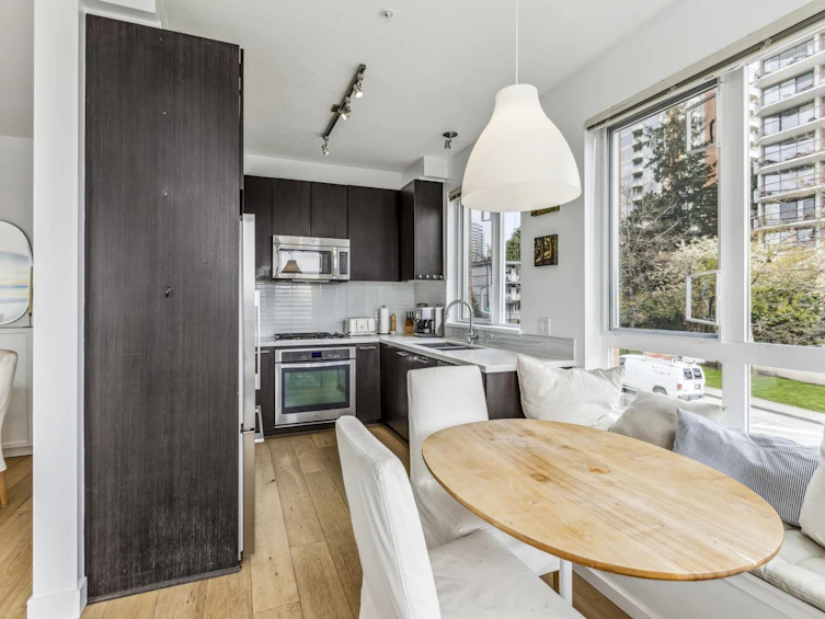 208-717 Chesterfield Avenue, North Vancouver, BC, V7M 3L8 - 11
