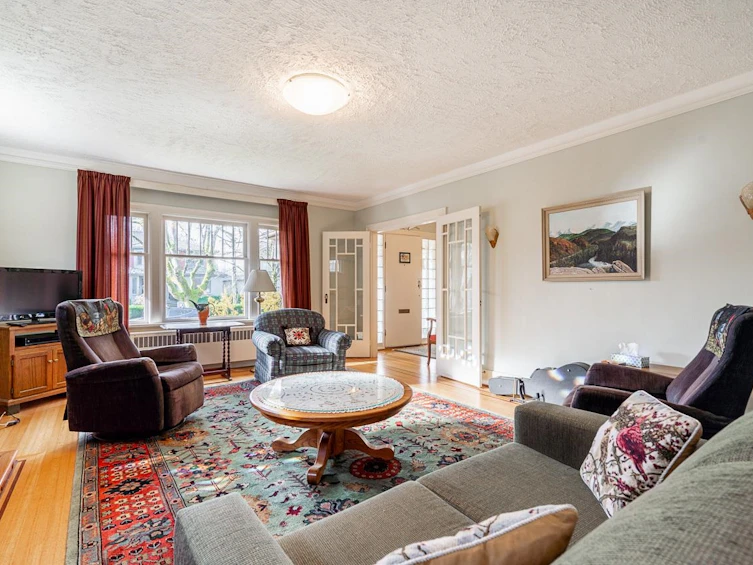 3025 W 11th Avenue, Vancouver, BC, V6K 2M5 - 6