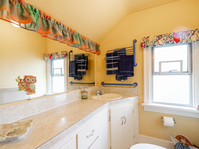 3025 W 11th Avenue, Vancouver, BC, V6K 2M5 - 20
