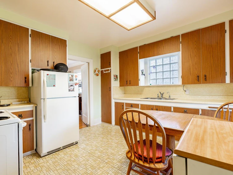 3025 W 11th Avenue, Vancouver, BC, V6K 2M5 - 10