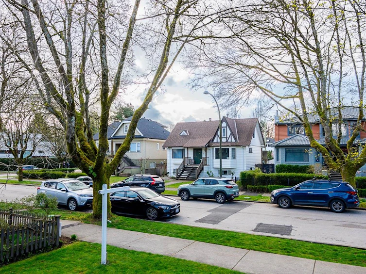 3025 W 11th Avenue, Vancouver, BC, V6K 2M5 - 15