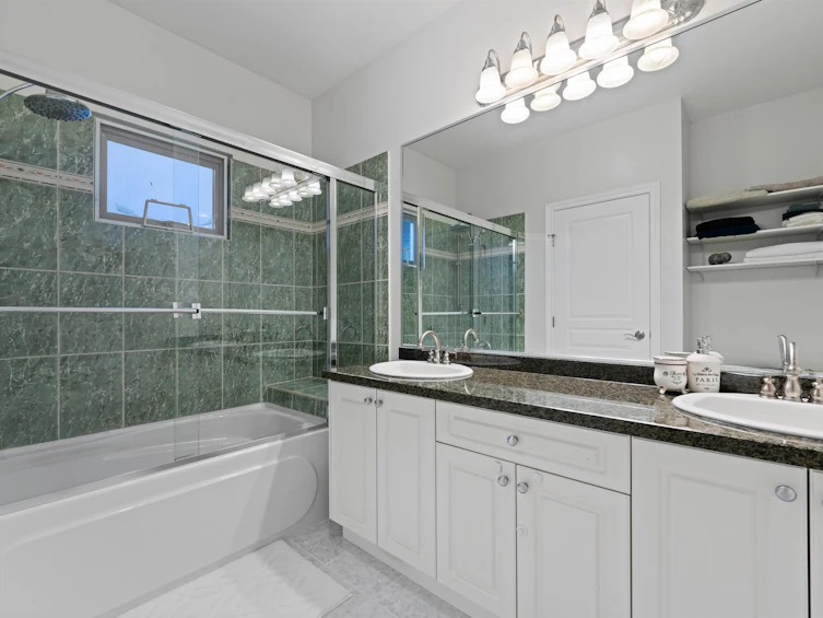 320 E 5th Street, North Vancouver, BC, V7L 1L9 - 23
