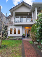 320 E 5th Street