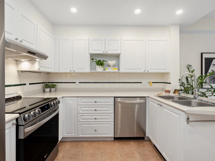 203-3600 Windcrest Drive, North Vancouver, BC, V7G 2S5 - 16