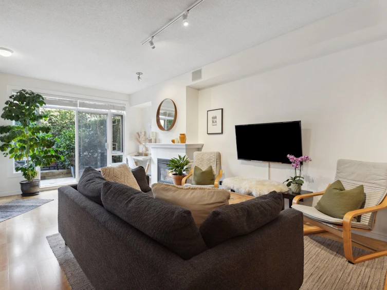203-3600 Windcrest Drive, North Vancouver, BC, V7G 2S5 - 7