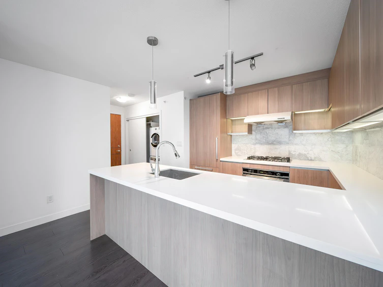 1606-13750 100 Avenue, Surrey, BC, V3T 0L3 - 6