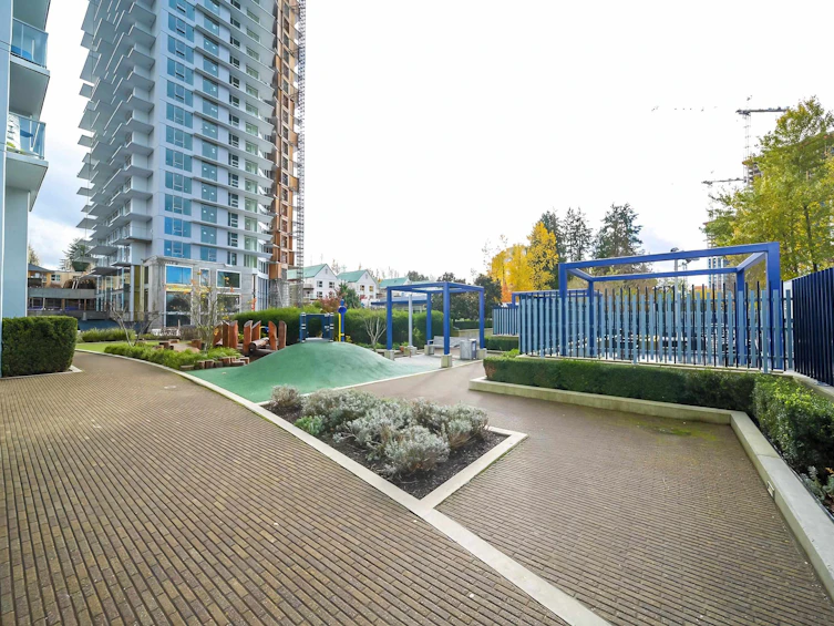 1606-13750 100 Avenue, Surrey, BC, V3T 0L3 - 17
