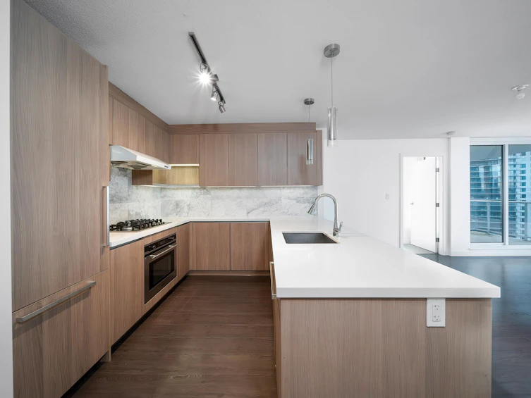 1606-13750 100 Avenue, Surrey, BC, V3T 0L3 - 3