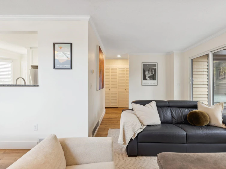 8556 Woodgrove Place, Burnaby, BC, V5A 4B1 - 15