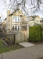 1033 E 10th Avenue