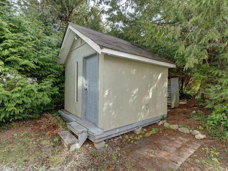 5642 Nickerson Road, Sechelt, BC, V7Z 0M6 - 9
