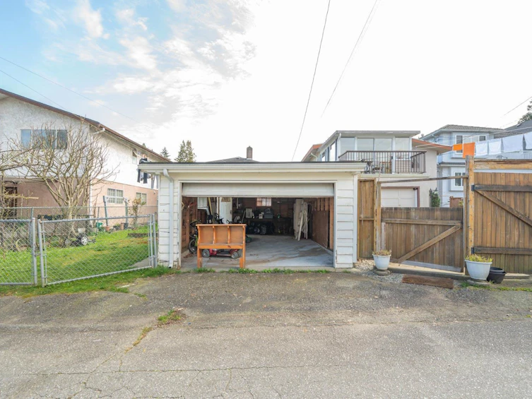 479 E 30th Avenue, Vancouver, BC, V5V 2V5 - 37