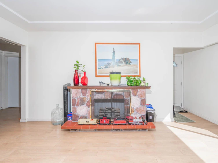 479 E 30th Avenue, Vancouver, BC, V5V 2V5 - 4