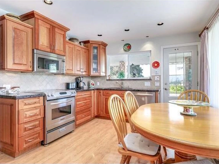 6005 Humphries Place, Burnaby, BC, V5E 3H9 - 11