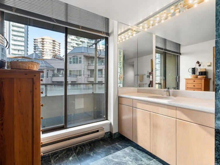 201-1236 Bidwell Street, Vancouver, BC, V6G 2K9 - 19