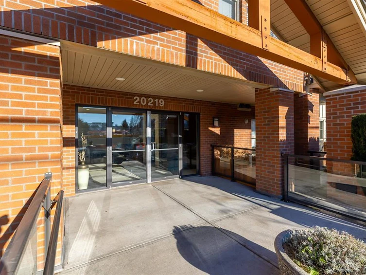 212-20219 54a Avenue, Langley, BC, V3A 0C7 - 3