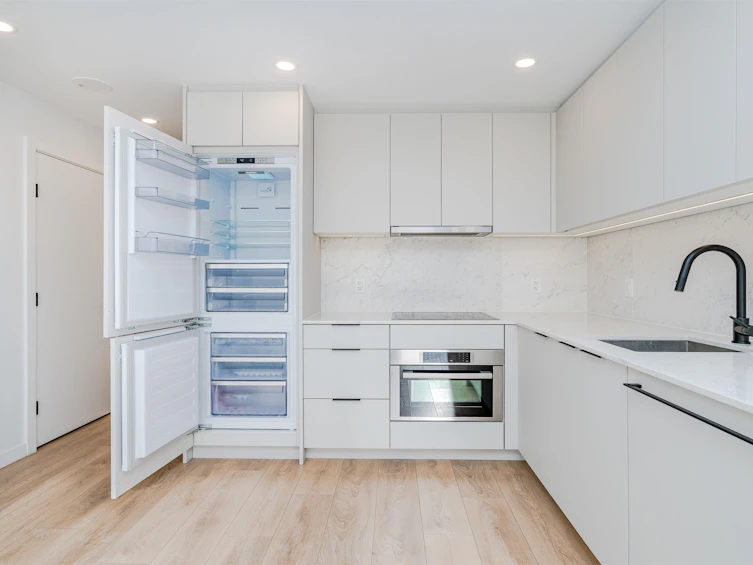 1207-13685 102 Avenue, Surrey, BC, V3T 1N7 - 3