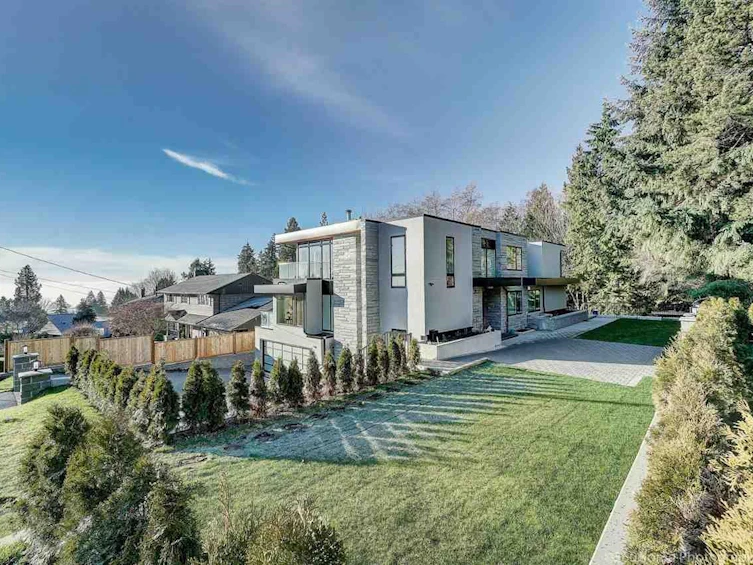 2010 Queens Avenue, West Vancouver, BC, V7V 2X9 - 3
