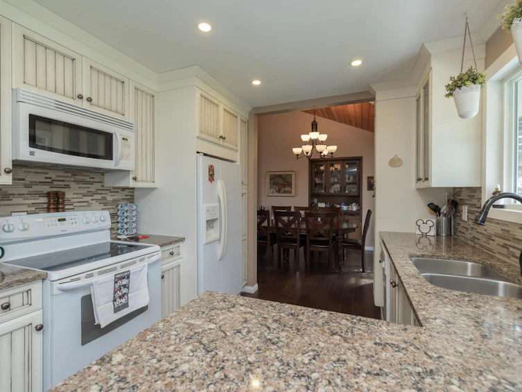 31567 Clearview Crescent, Abbotsford, BC, V2T 1Z2 - 18