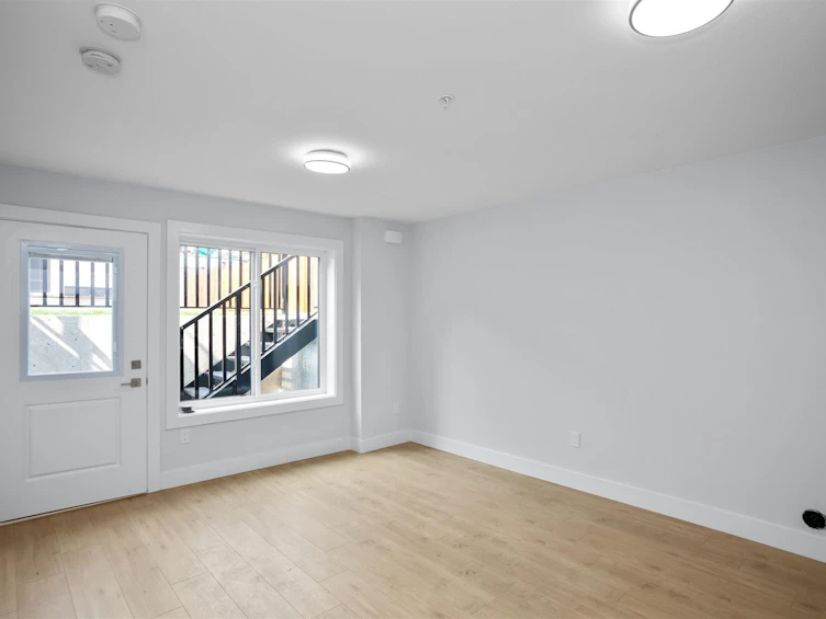 1579 Rupert Street, Vancouver, BC, V5K 4L9 - 28