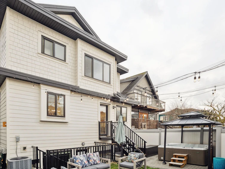1579 Rupert Street, Vancouver, BC, V5K 4L9 - 25