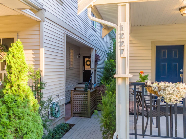 1223 W 16th Street, North Vancouver, BC, V7P 1R5 - 2
