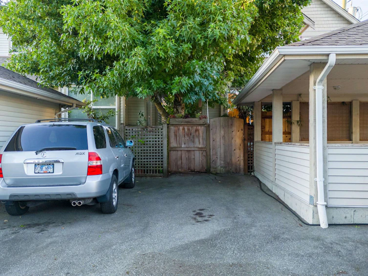 1223 W 16th Street, North Vancouver, BC, V7P 1R5 - 33