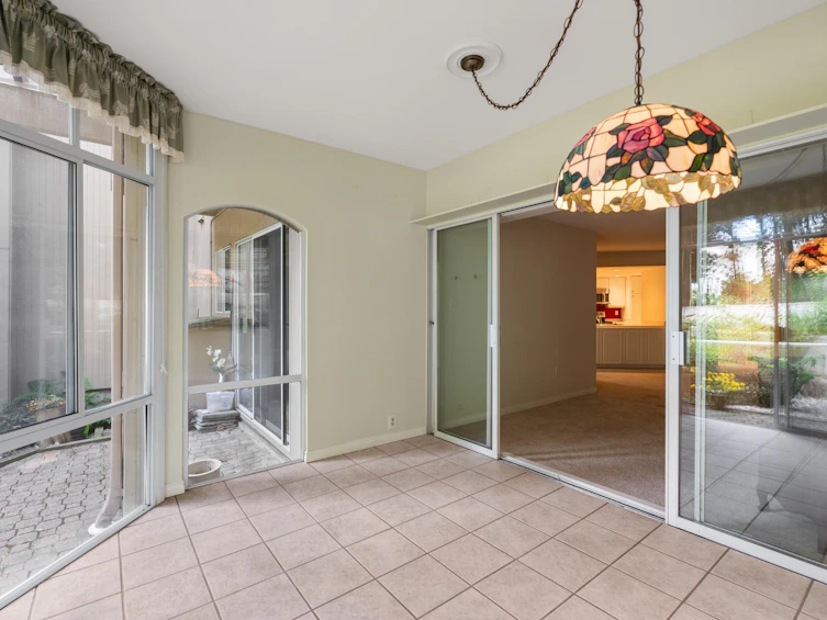 209-15025 Victoria Avenue, Surrey, BC, V4B 1G2 - 21