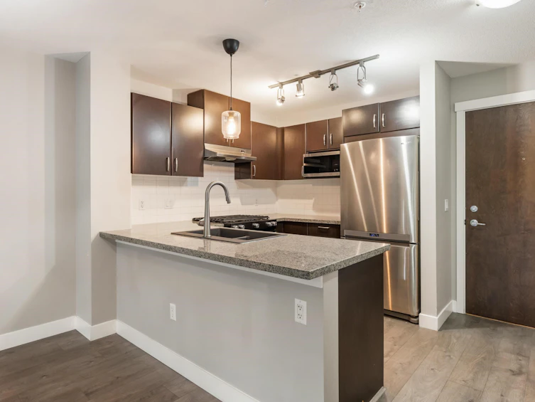 318-3110 Dayanee Springs Boulevard, Coquitlam, BC, V3E 0B4 - 7