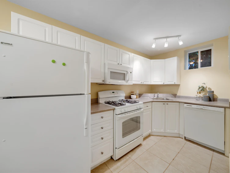 1340 Talbot Court, Coquitlam, BC, V3B 7B4 - 37
