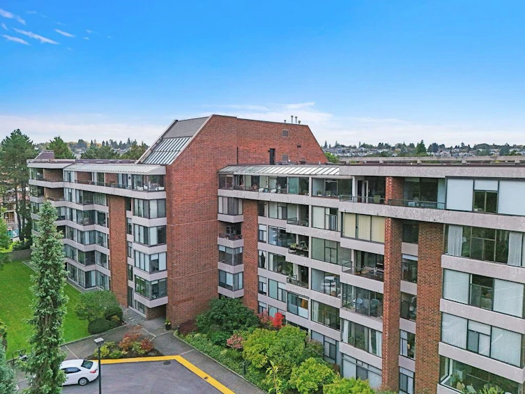 210-4101 Yew Street, Vancouver, BC, V6L 3B7 - 28