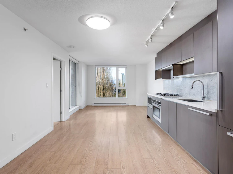 909-13696 100 Avenue, Surrey, BC, V3T 0L5 - 3