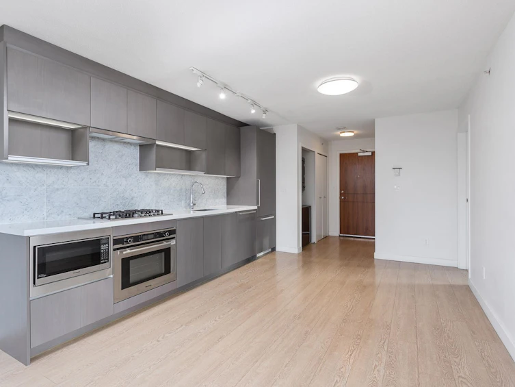 909-13696 100 Avenue, Surrey, BC, V3T 0L5 - 4