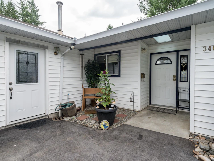 34696 Laburnum Avenue, Abbotsford, BC, V2S 5J2 - 2