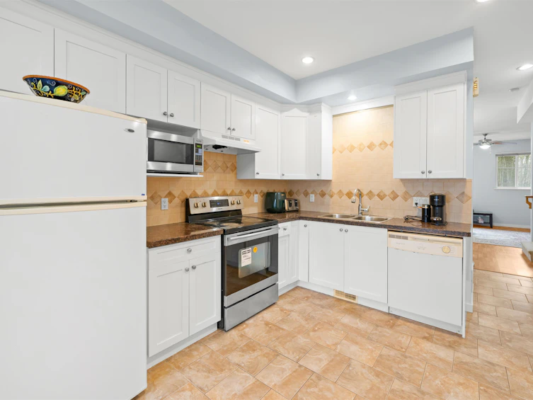 10-13528 96 Avenue, Surrey, BC, V3V 0A2 - 8