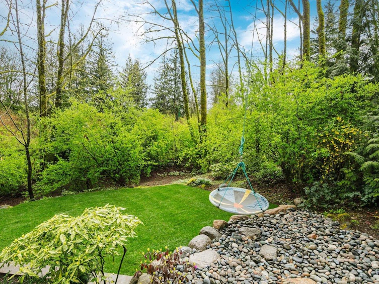8895 Finch Court, Burnaby, BC, V5A 4K6 - 30