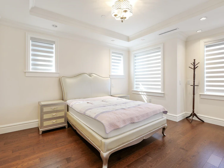 2433 W 22nd Avenue, Vancouver, BC, V6L 2K4 - 16