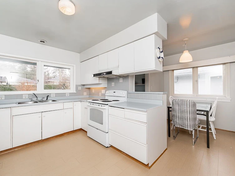 4922 Queensland Road, Vancouver, BC, V6T 1G4 - 11