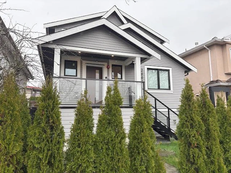 2881 E Georgia Street, Vancouver, BC, V5K 2K3