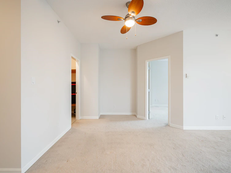 405-1551 Foster Street, Surrey, BC, V4B 5M1 - 11
