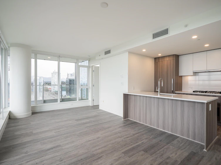 2104-9675 King George Boulevard, Surrey, BC, V3T 0T7 - 3