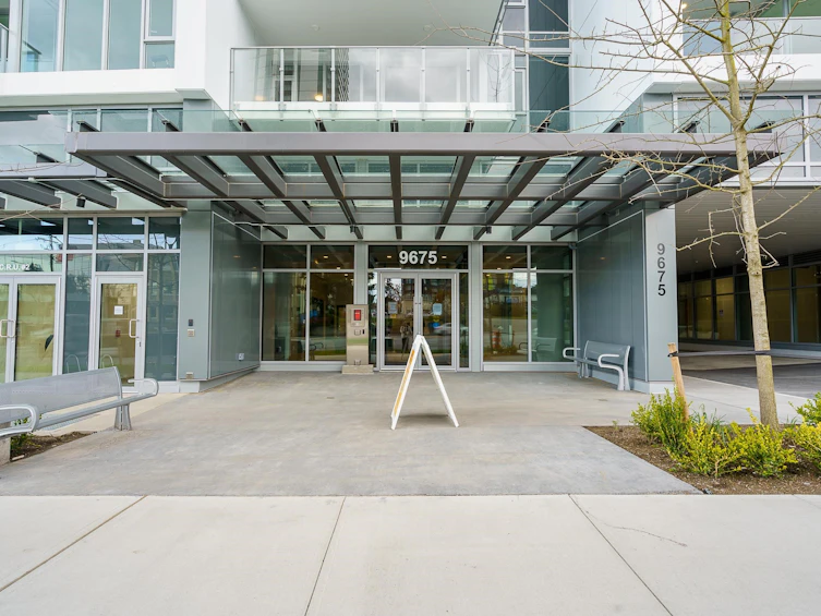 2104-9675 King George Boulevard, Surrey, BC, V3T 0T7 - 34