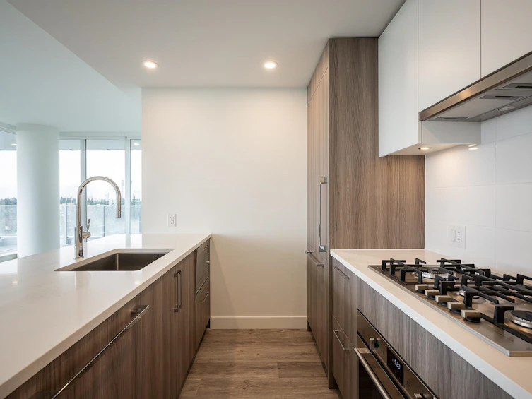 2104-9675 King George Boulevard, Surrey, BC, V3T 0T7