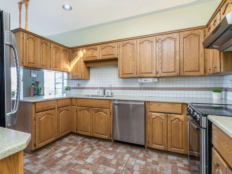 301-15130 Prospect Avenue, Surrey, BC, V4B 2B9 - 10