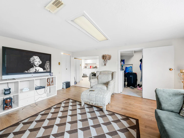 8982 148 Street, Surrey, BC, V3R 3W4 - 2