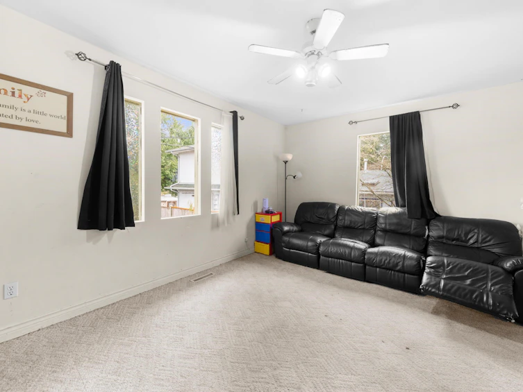 8982 148 Street, Surrey, BC, V3R 3W4 - 9
